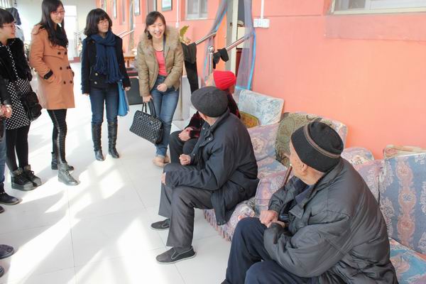 播撒爱心 传递温暖——伟德victor1946开展新学期志愿者活动