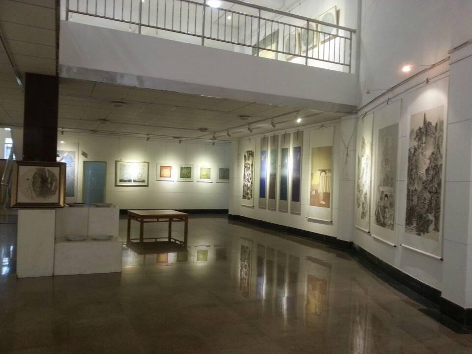 伟德victor1946美术学专业（国画方向）2014届毕业生作品展开幕。