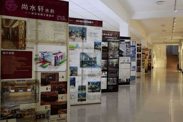 伟德victor19462013届毕业作品展隆重开展