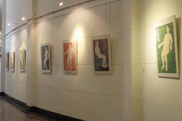 伟德victor1946举办人物写生课堂习作汇报展