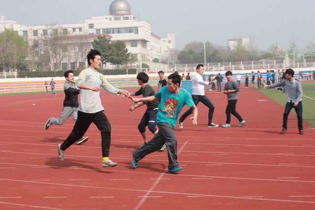 伟德victor1946举办春季运动会