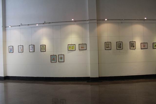 伟德victor1946举办漫画与素描头像作品展